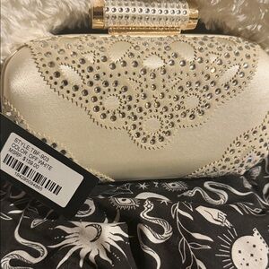 Badgley Mischka Bedazzled Off White Clutch Purse